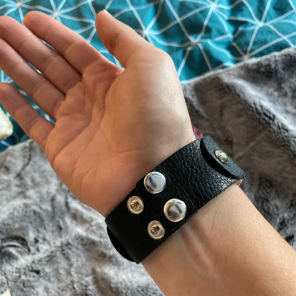 Foxy Leather Adjustable Bracelet - Picture 3 of 3